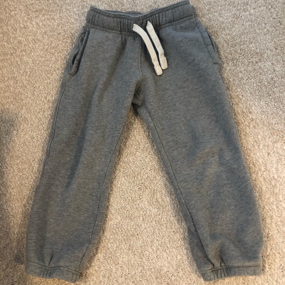 GAP Other - Gap kids joggers size 6/7